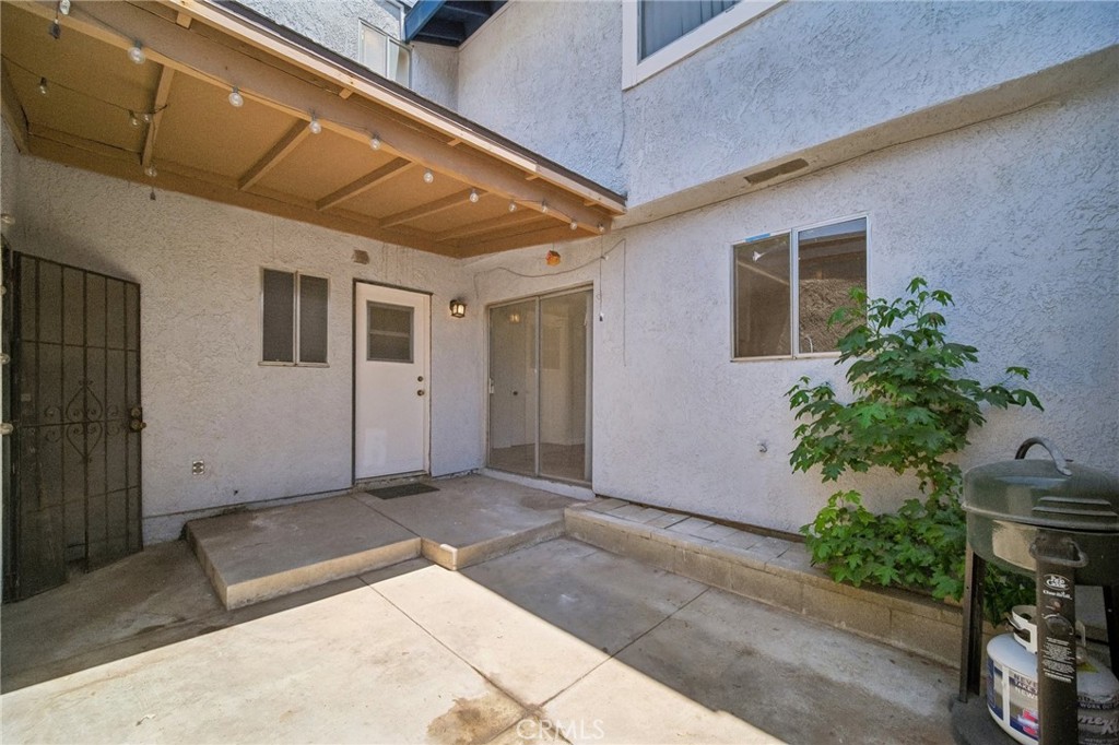 1926 Lucas Street, Unit 2 San Fernando, CA 91340 - Photo 30 of 35 a view of backyard with garage