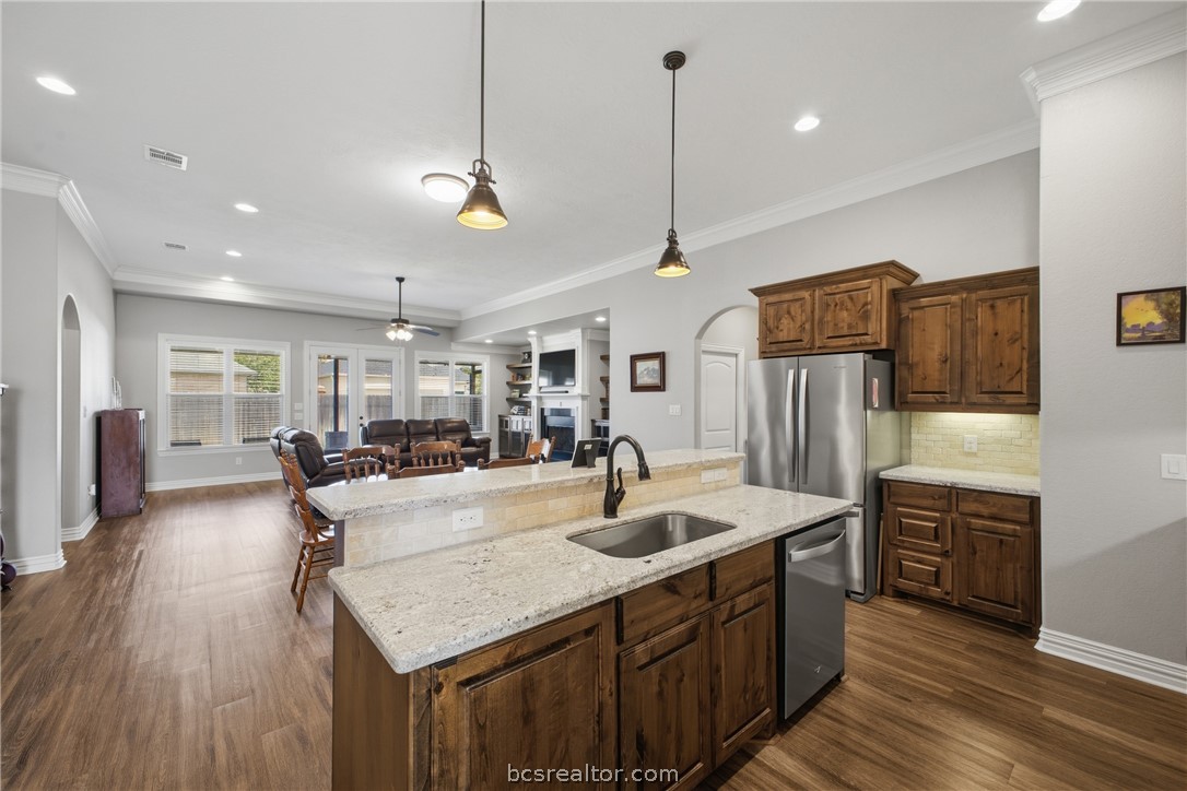 3114 Peterson Way Bryan, TX 77802 - Photo 8 of 36