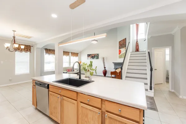 $459,999 | 3002 Vincent Crossing Drive, Spring, TX 77386