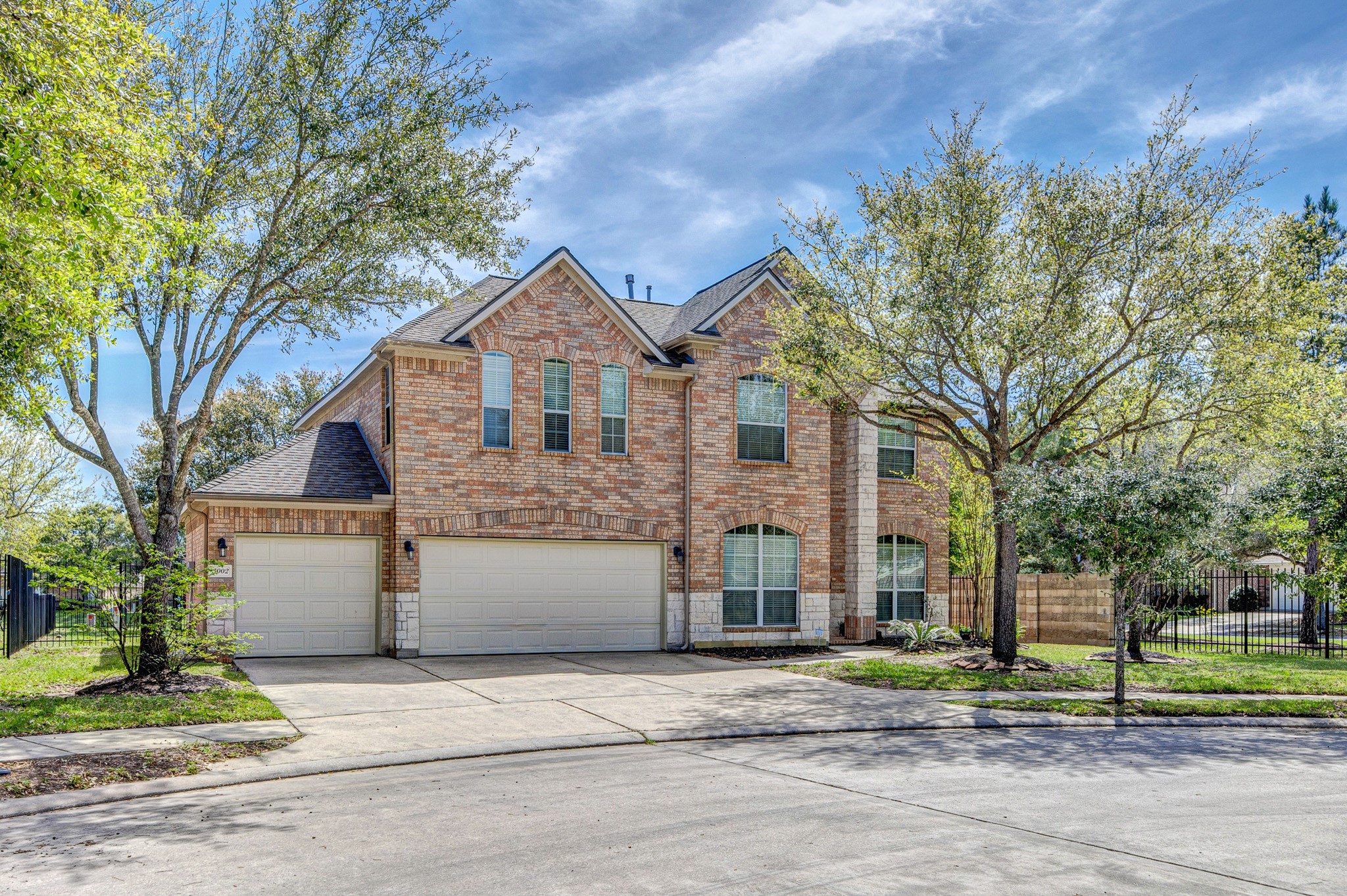 3002 Vincent Crossing Drive Spring, TX 77386 - Photo 2 of 44