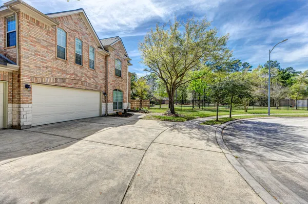 $459,999 | 3002 Vincent Crossing Drive, Spring, TX 77386