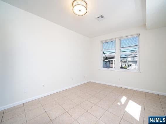 613 Ridge Road, Unit 2R Lyndhurst, NJ 07071 - Photo 3 of 14 Gallery Image 3