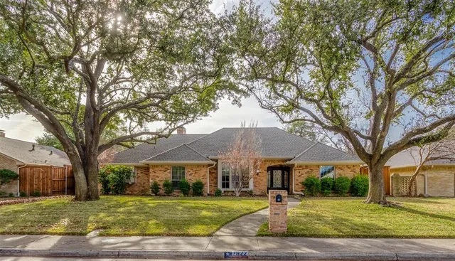 $819,000 | 7822 Glenneagle Drive, Dallas, TX 75248