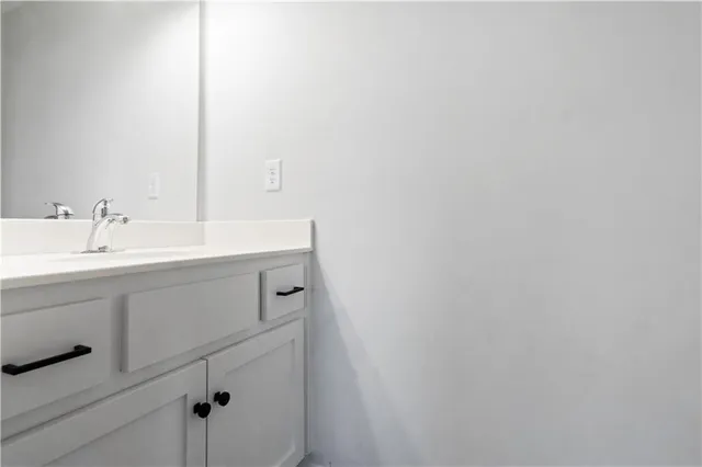 $400,000 | 6008 Northeast 119th Street, Kansas City, MO 64156