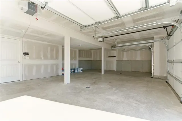 $400,000 | 6008 Northeast 119th Street, Kansas City, MO 64156