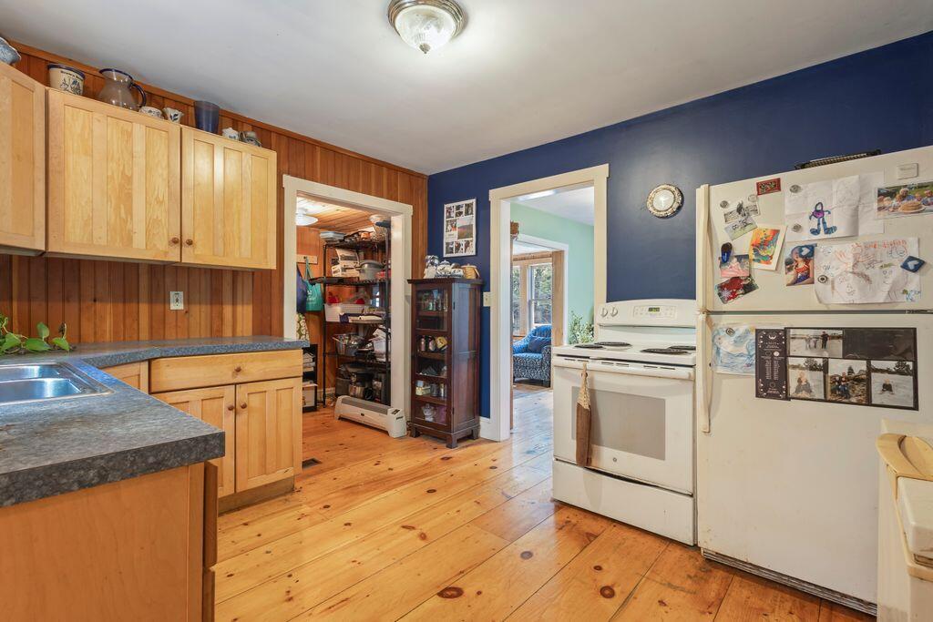 5 Paine Road Boothbay Harbor, ME 04538 - Photo 26 of 58 Beautiful hardwood