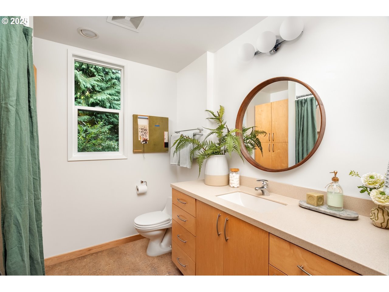 1034 Southwest Cheltenham Street Portland, OR 97239 - Photo 23 of 48 Gallery Image 23