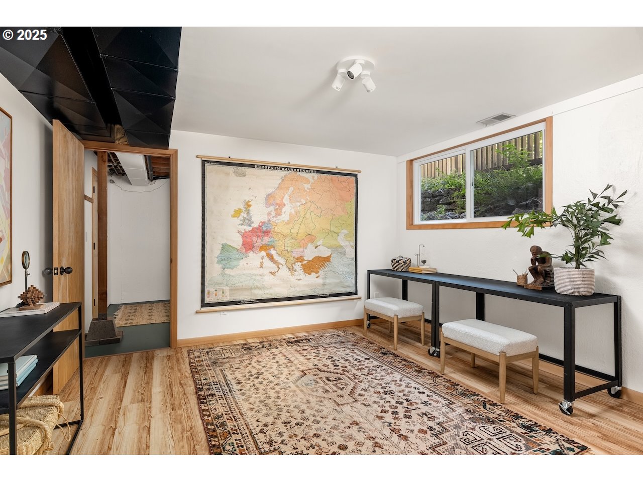 1034 Southwest Cheltenham Street Portland, OR 97239 - Photo 27 of 48 Gallery Image 27