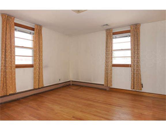 27 Cleveland Road Watertown, MA 02472 - Photo 11 of 24 Gallery Image 11