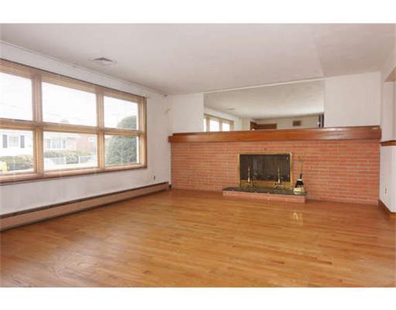 27 Cleveland Road Watertown, MA 02472 - Photo 3 of 24 Gallery Image 3
