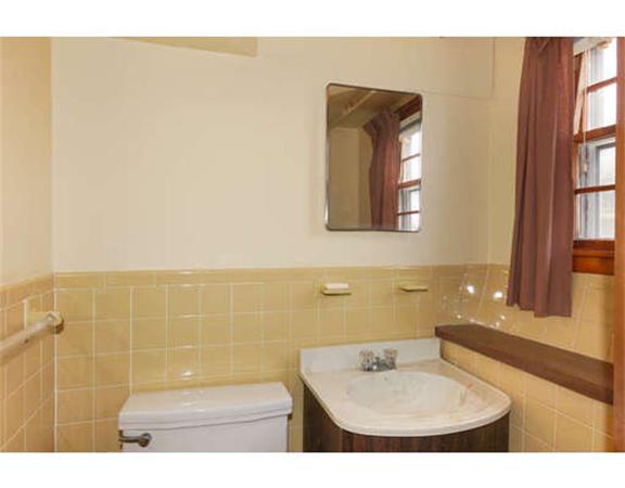 27 Cleveland Road Watertown, MA 02472 - Photo 8 of 24 Gallery Image 8