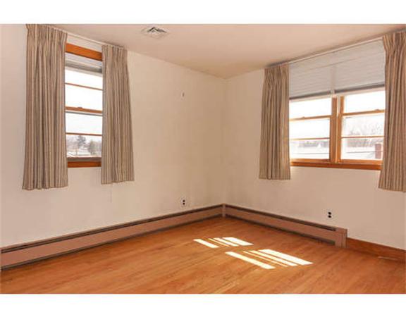 27 Cleveland Road Watertown, MA 02472 - Photo 10 of 24 Gallery Image 10
