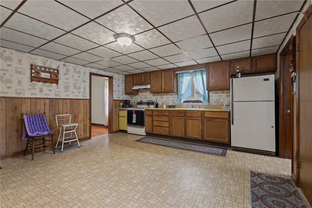 86 Fall Street Woonsocket, RI 02895 - Photo 12 of 49