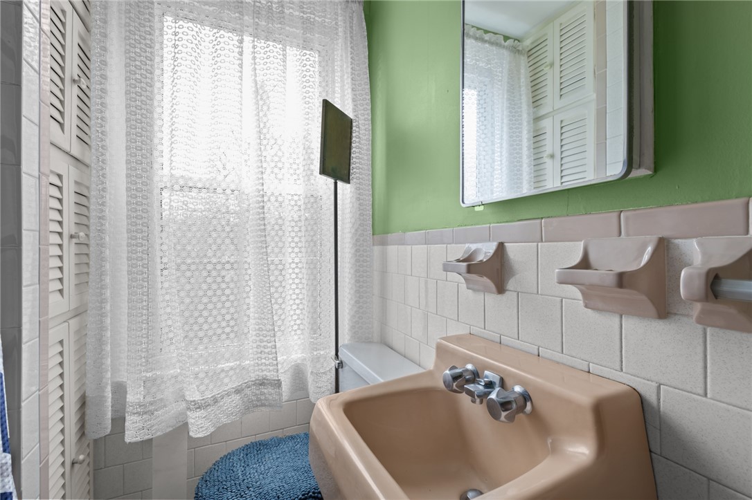 86 Fall Street Woonsocket, RI 02895 - Photo 14 of 49