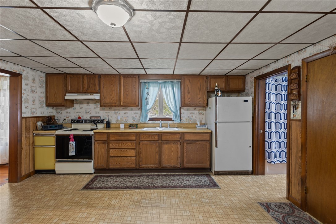 86 Fall Street Woonsocket, RI 02895 - Photo 8 of 49