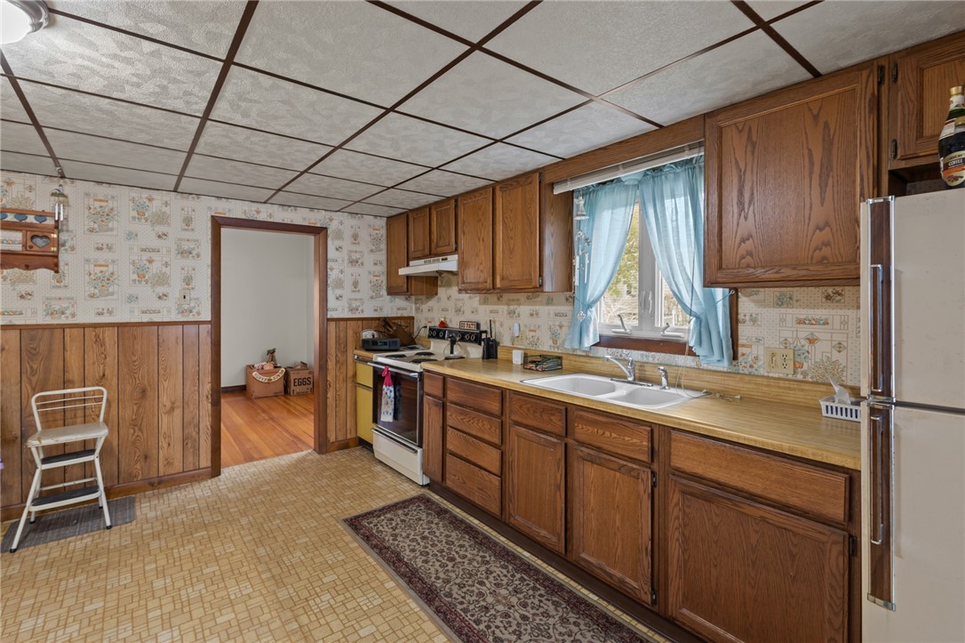 86 Fall Street Woonsocket, RI 02895 - Photo 9 of 49