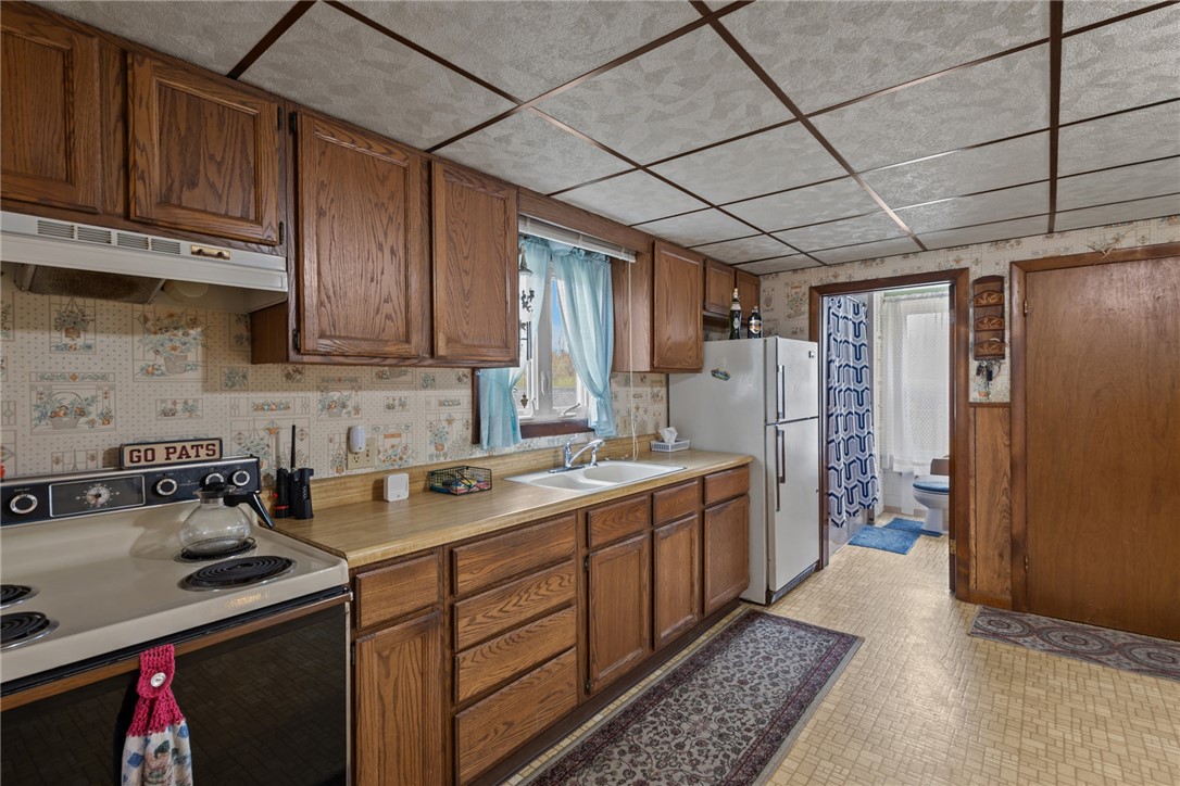 86 Fall Street Woonsocket, RI 02895 - Photo 10 of 49