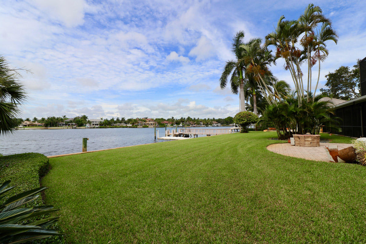 308 West Riverside Drive Jupiter, FL 33469 - Photo 11 of 61 IMG_4421