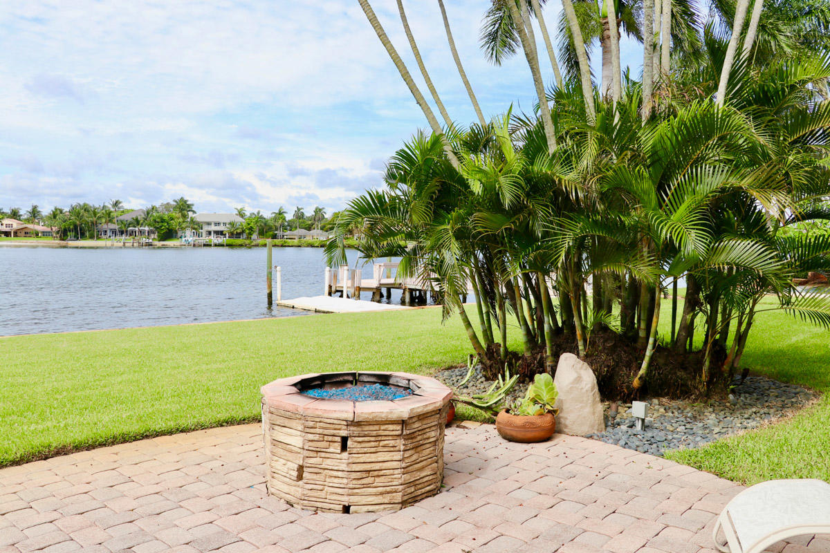 308 West Riverside Drive Jupiter, FL 33469 - Photo 3 of 61 IMG_4406