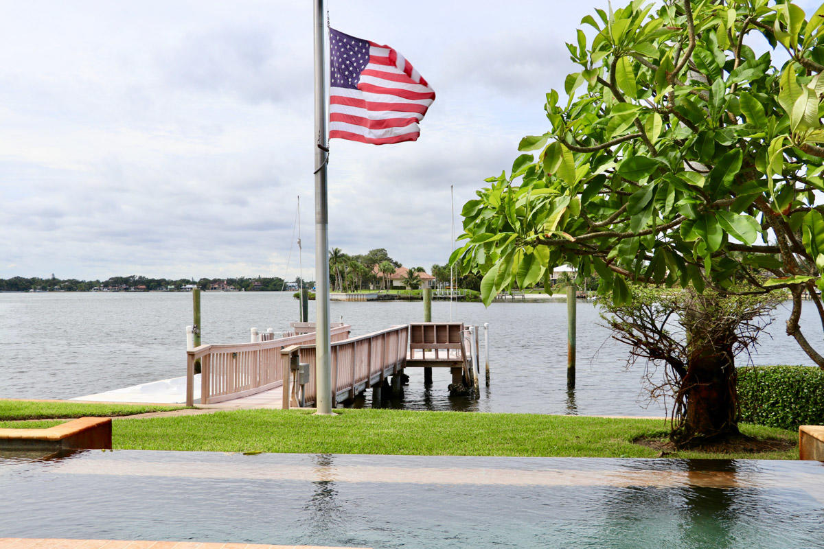308 West Riverside Drive Jupiter, FL 33469 - Photo 4 of 61 IMG_4407