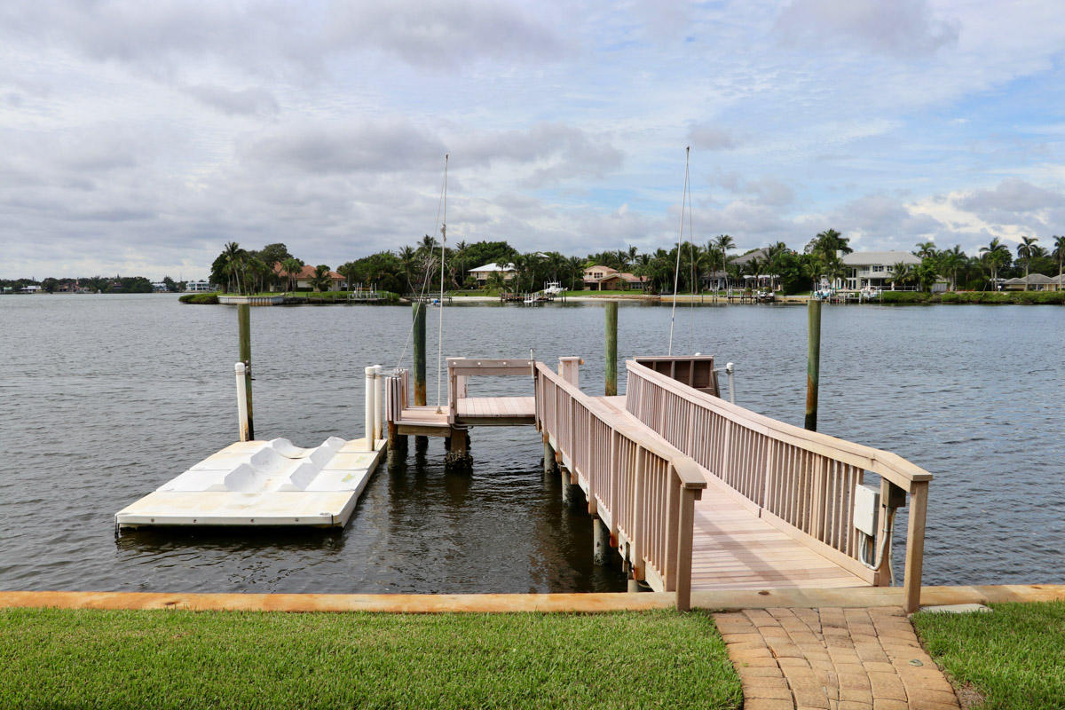 308 West Riverside Drive Jupiter, FL 33469 - Photo 5 of 61 IMG_4408