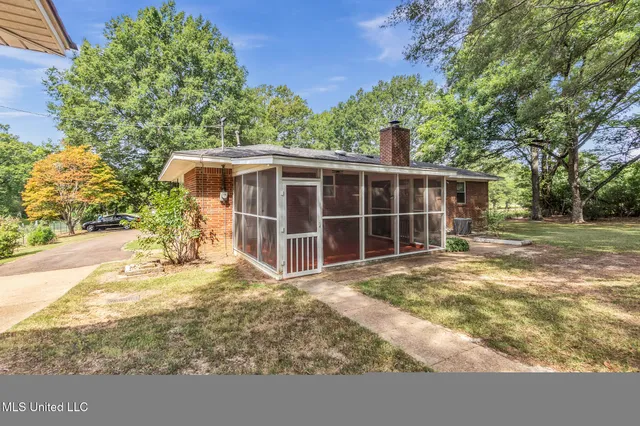 $292,900 | 2234 Highway 301, Hernando, MS 38632