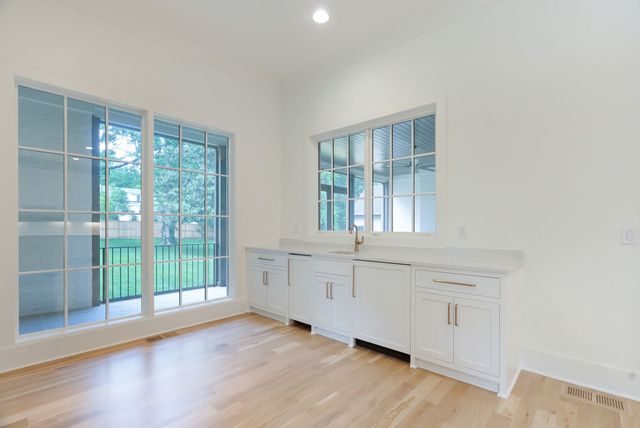 $3,700,000 | 609 Bowling Avenue, Nashville, TN 37215