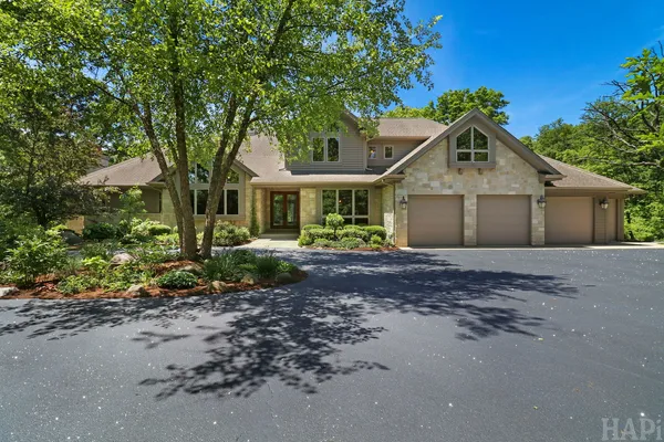 $2,200,000 | 8806 Whispering Pnes Trail, Woodstock, IL 60098