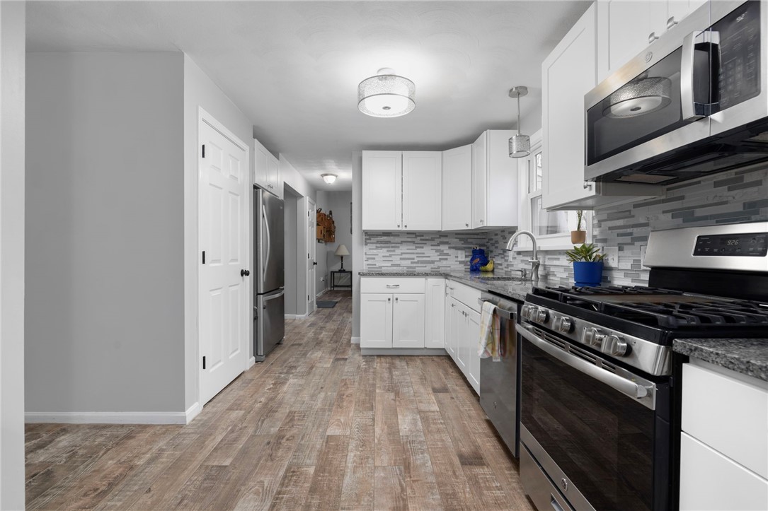 69 Walden Way Cranston, RI 02921 - Photo 14 of 50