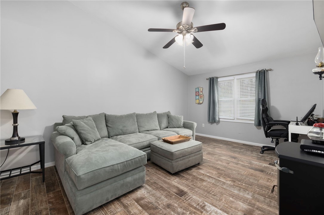 69 Walden Way Cranston, RI 02921 - Photo 19 of 50