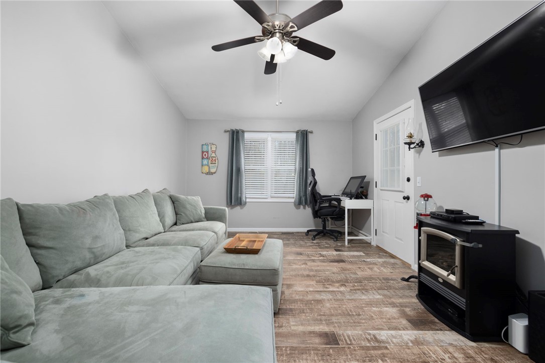 69 Walden Way Cranston, RI 02921 - Photo 20 of 50