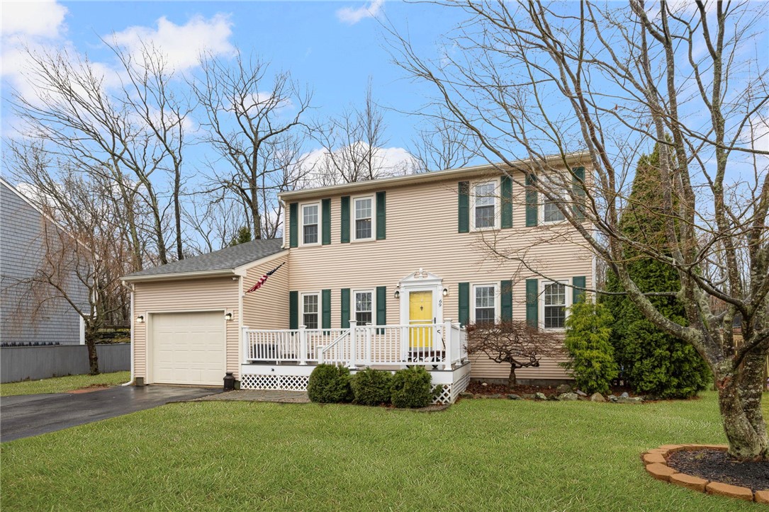 69 Walden Way Cranston, RI 02921 - Photo 2 of 50