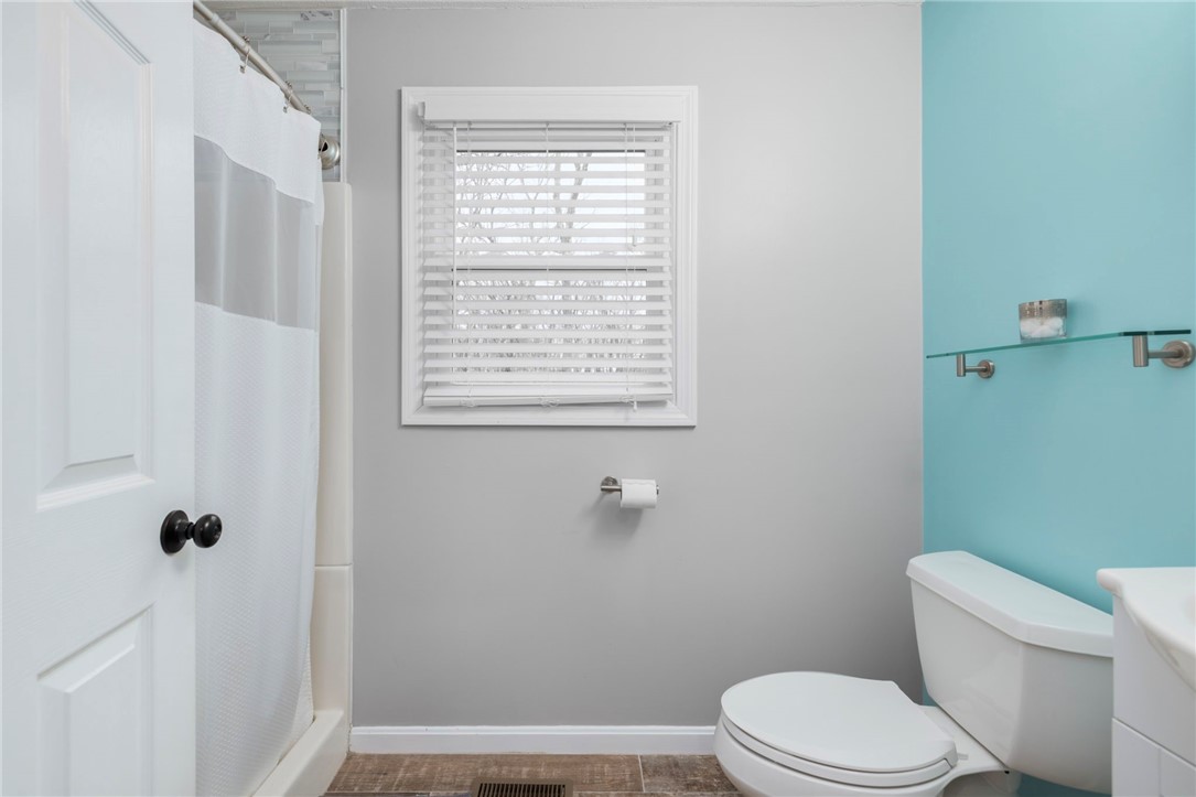 69 Walden Way Cranston, RI 02921 - Photo 26 of 50