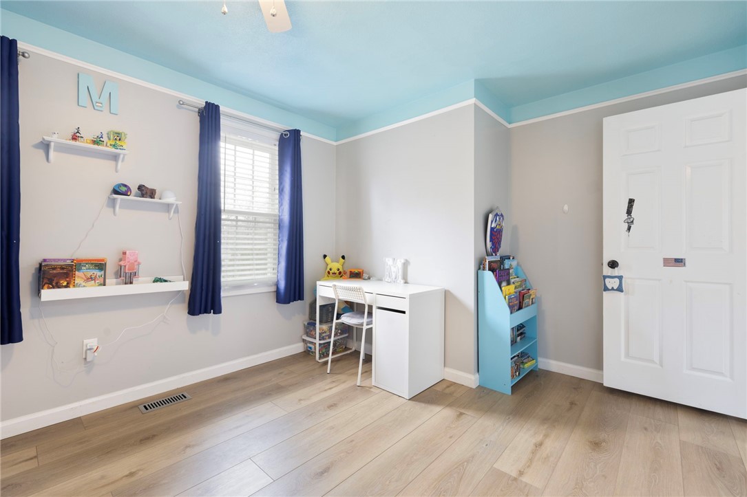 69 Walden Way Cranston, RI 02921 - Photo 31 of 50