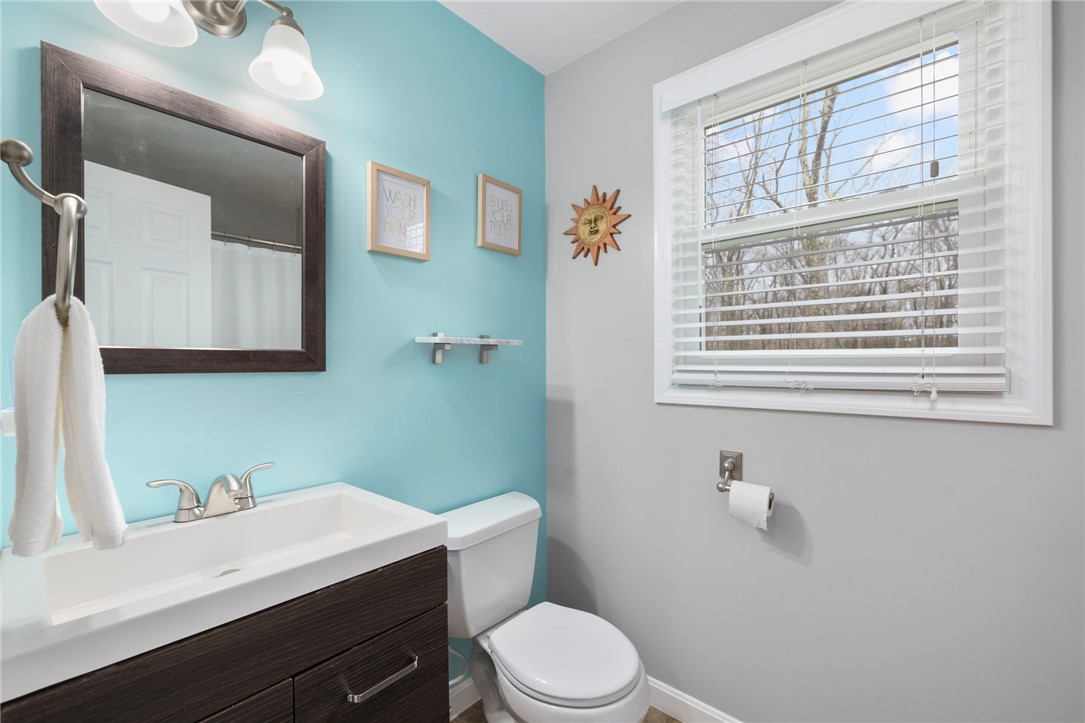 69 Walden Way Cranston, RI 02921 - Photo 33 of 50