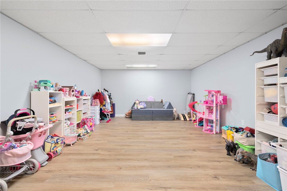 69 Walden Way Cranston, RI 02921 - Photo 35 of 50