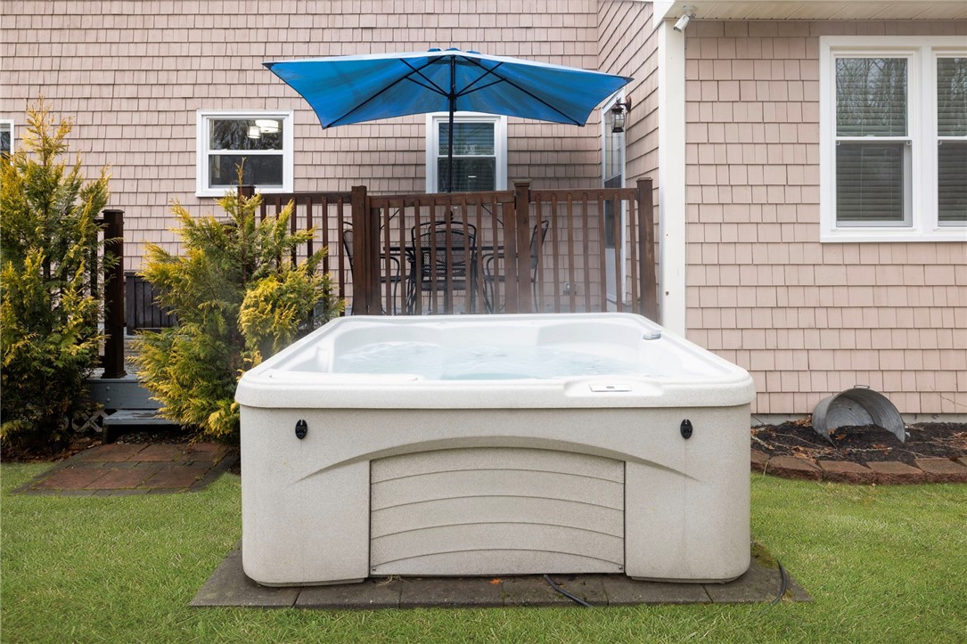 69 Walden Way Cranston, RI 02921 - Photo 40 of 50