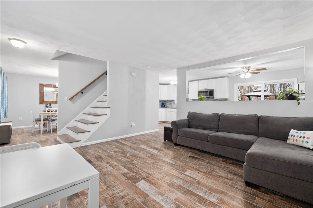 69 Walden Way Cranston, RI 02921 - Photo 7 of 50