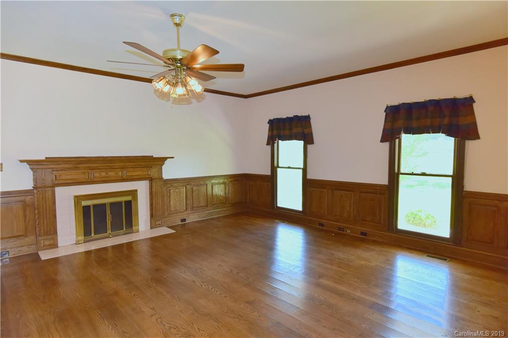 1490 Riverview Road Lincolnton, NC 28092 - Photo 9 of 46 Gallery Image 9