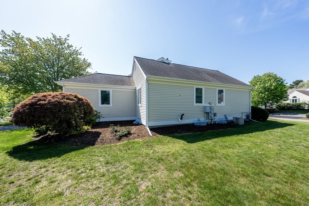 7 Masters Court, Unit 464 Mashpee, MA 02649 - Photo 4 of 33