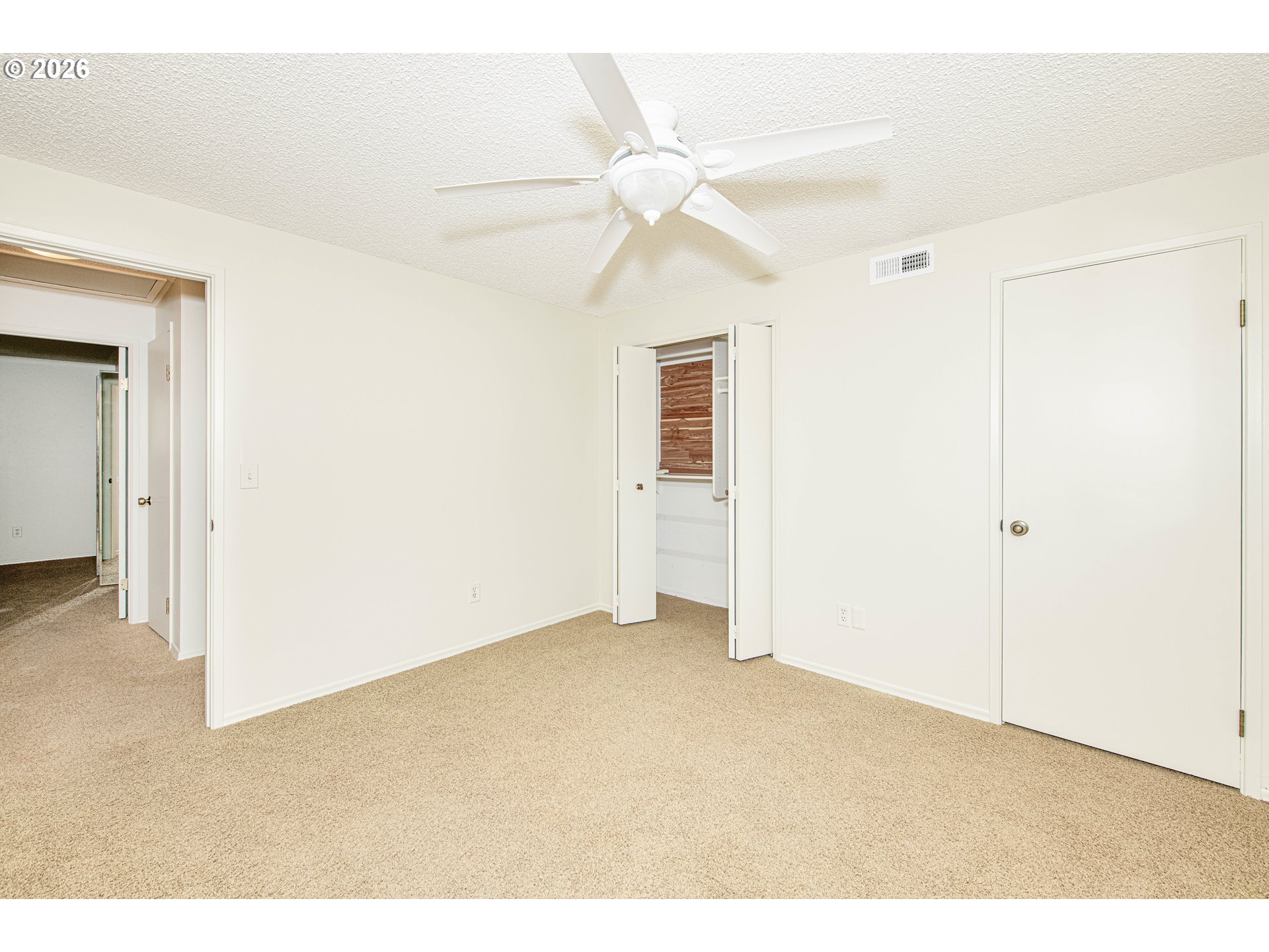 9 Britten Court Lake Oswego, OR 97035 - Photo 19 of 31 Bedroom