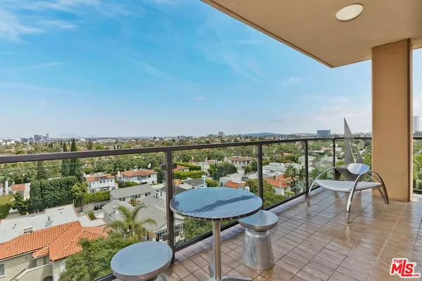 $2,995,000 | 211 South Spalding Drive, Unit 603S, Beverly Hills, CA 90212