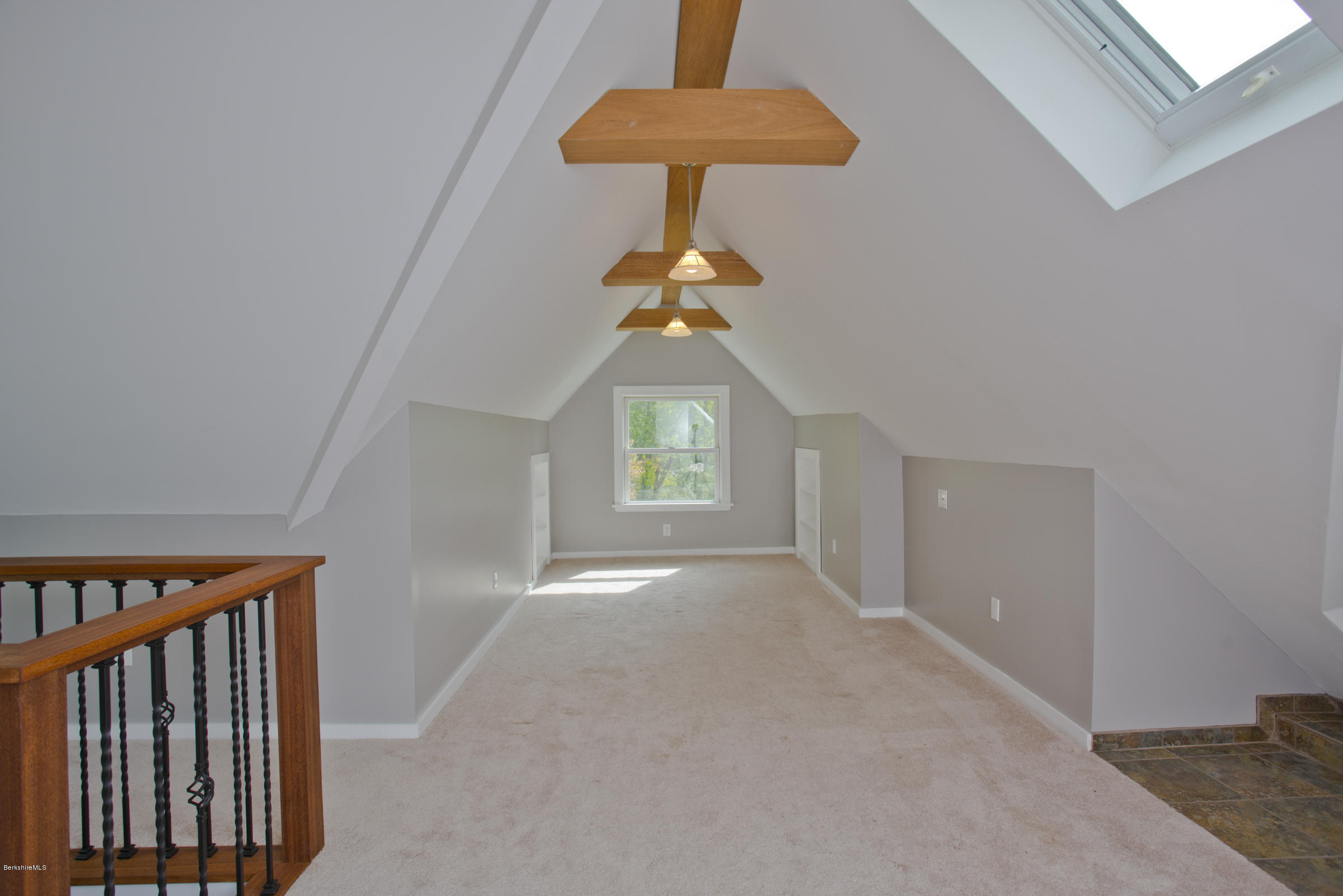 274 State Road Great Barrington, MA 01230 - Photo 23 of 32 bonus room