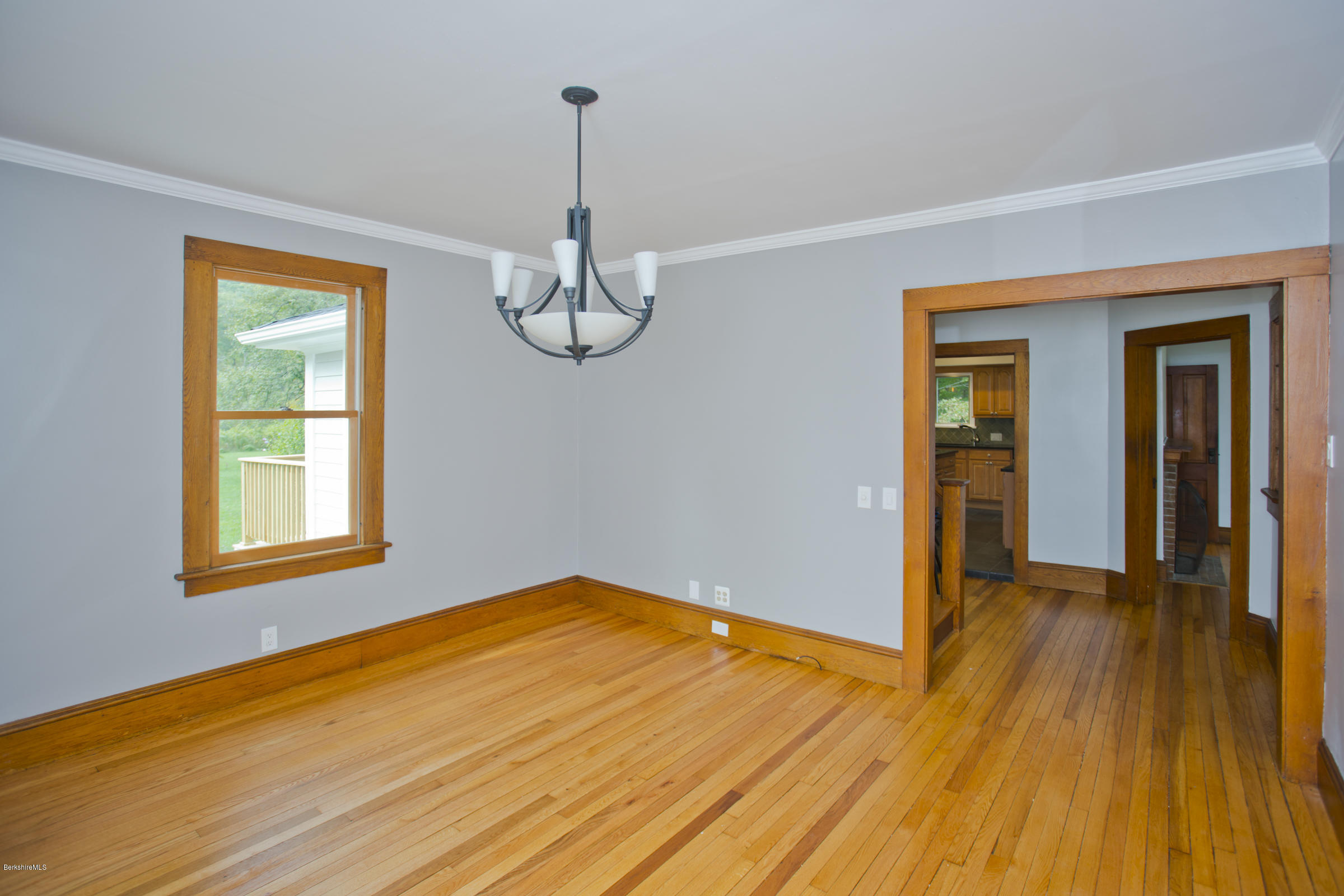 274 State Road Great Barrington, MA 01230 - Photo 7 of 32 dining room