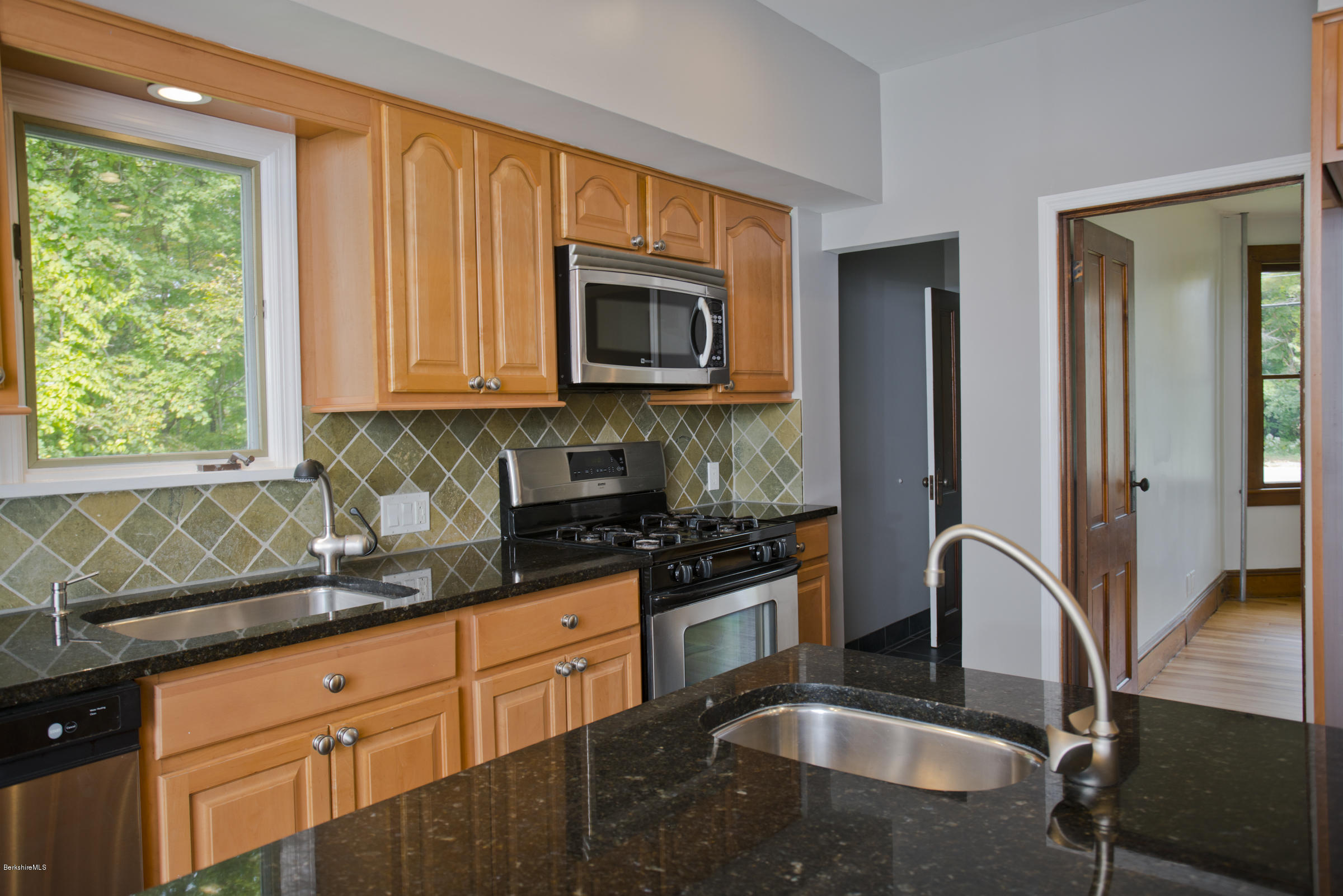274 State Road Great Barrington, MA 01230 - Photo 8 of 32 kitchen