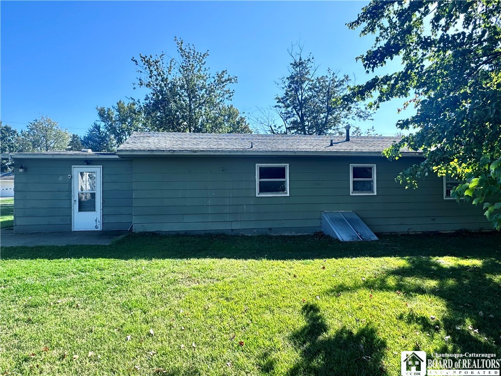 60 Fairview Avenue Dunkirk, NY 14048 - Photo 3 of 18