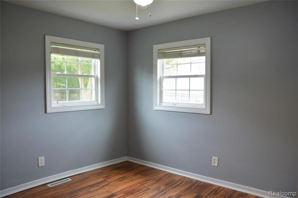 7070 Randee Street Flushing, MI 48433 - Photo 16 of 30