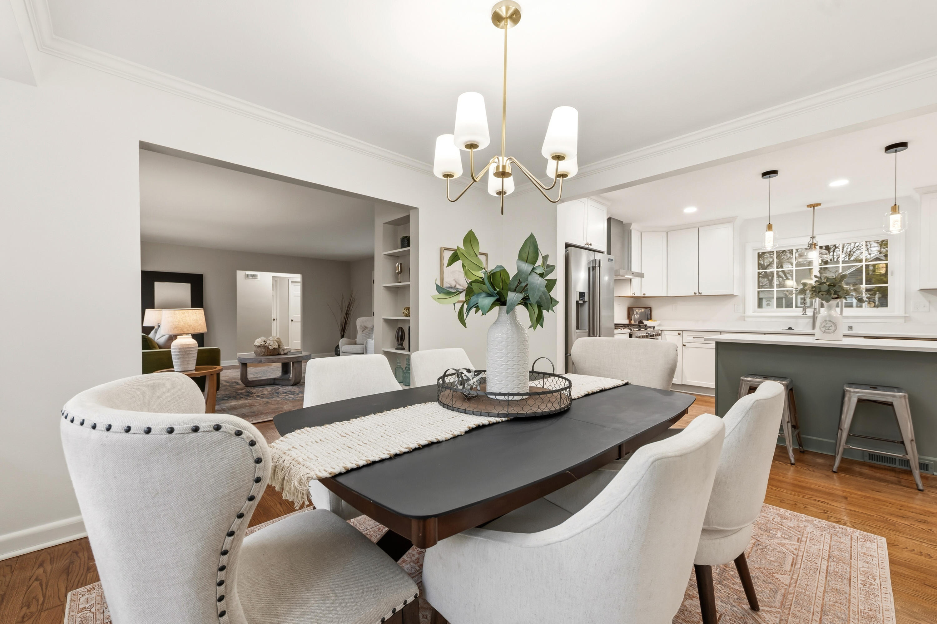 800 East Hermitage Road Bayside, WI 53217 - Photo 10 of 58 Dining Room