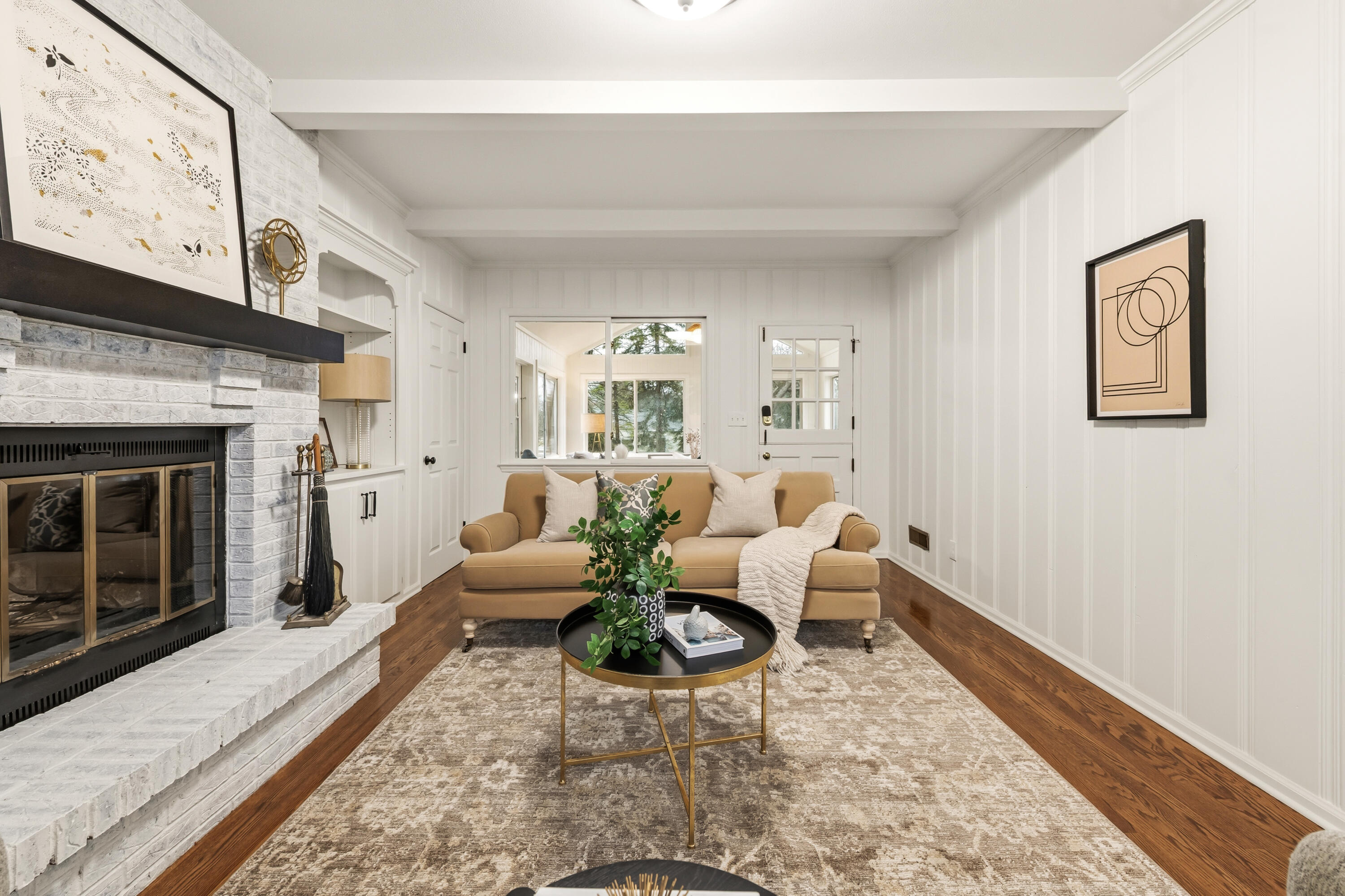 800 East Hermitage Road Bayside, WI 53217 - Photo 22 of 58 Family Room