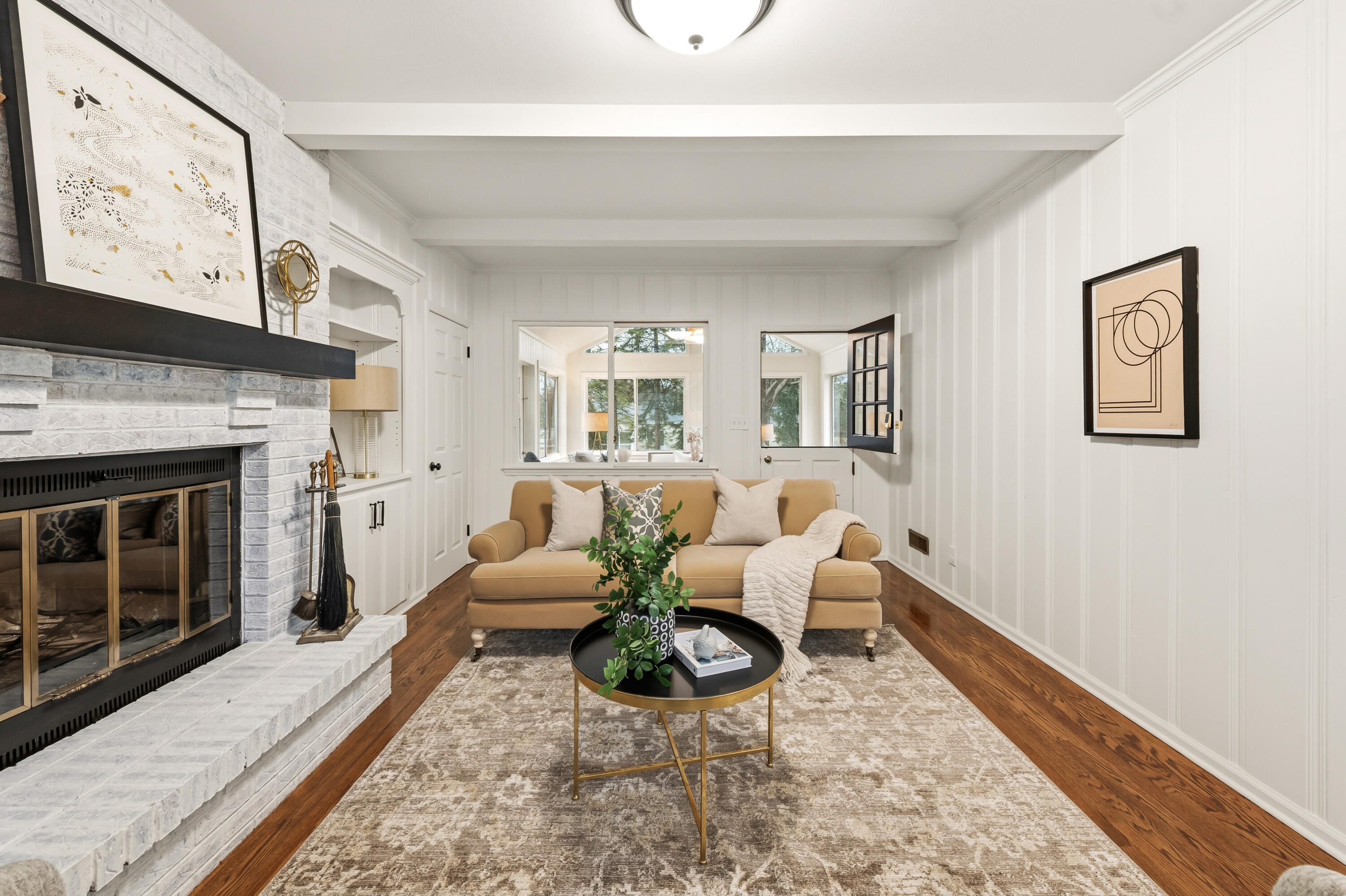 800 East Hermitage Road Bayside, WI 53217 - Photo 23 of 58 Family Room